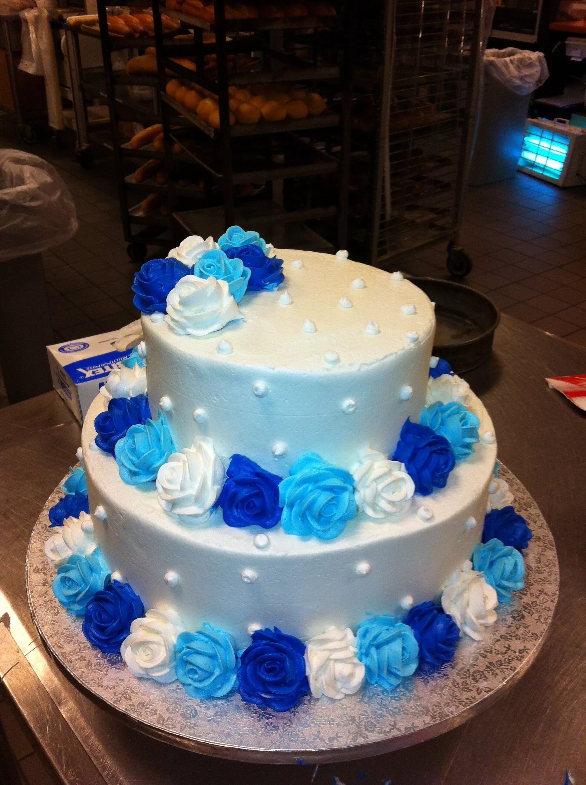 Кремово синий. Свадебный торт в голубых тонах. Свадебный торт в голубом цвете. Торт в голубых тонах. Свадебный торт в синем цвете.