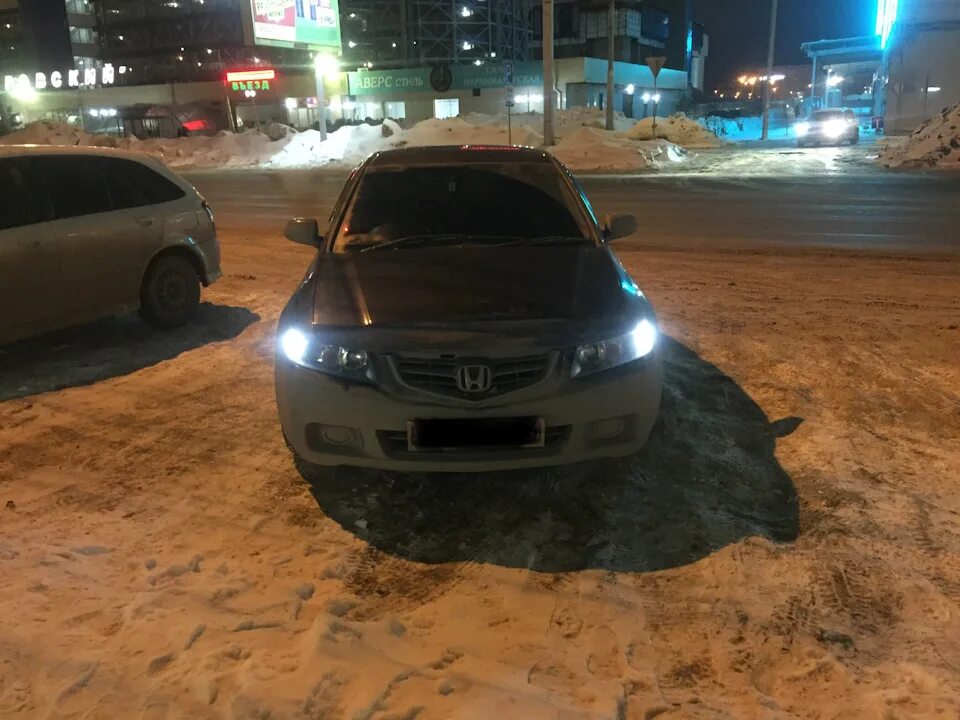 Хонда аккорд ксенон. Honda Accord 7 ксенон. Лампочки в габариты Хонда Аккорд 7. Хонда Аккорд 7 лампы ксенон. Желтые лампочки в габариты Хонда Аккорд 6.