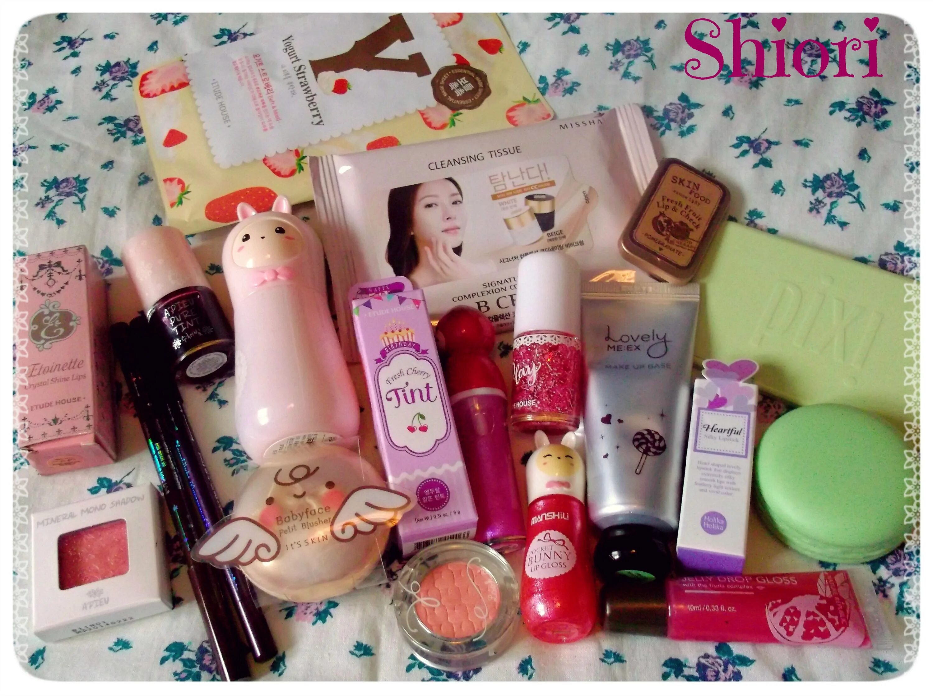 Кавай косметика. Розовая косметика. Милые косметика. Няшная косметика. Милые вещички.