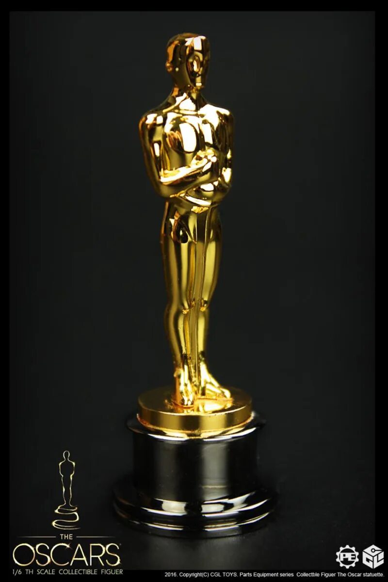 Оскар настоящий. Статуэтка Оскар. Настоящая статуэтка Оскар. Премия Оскар статуэтка. Оскар статуэтка оригинал.