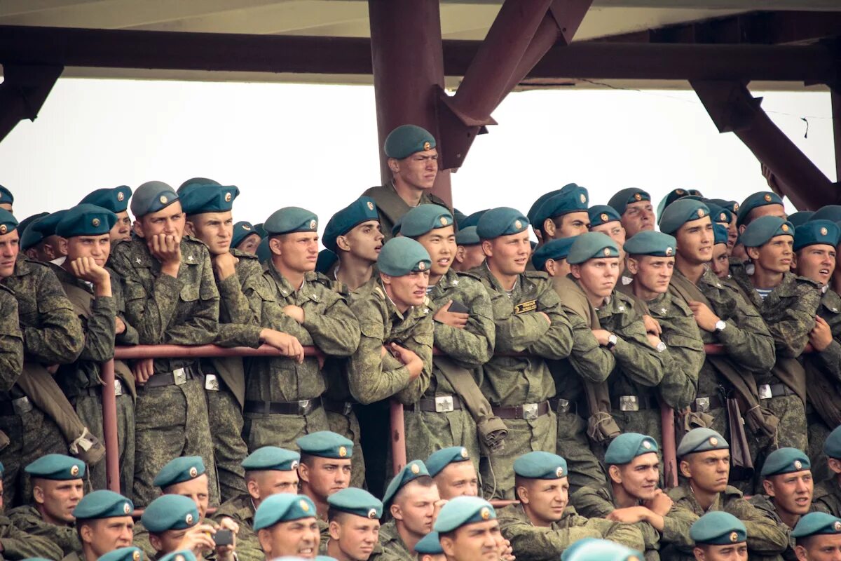 Вдв морпехов. ВДВ И морская пехота. Спецназ ВДВ морская пехота. ВДВ И морпех. Морпехи ВДВ пехота.