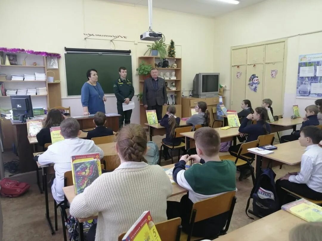 Ученица брянской школы. Ученица брянской школы