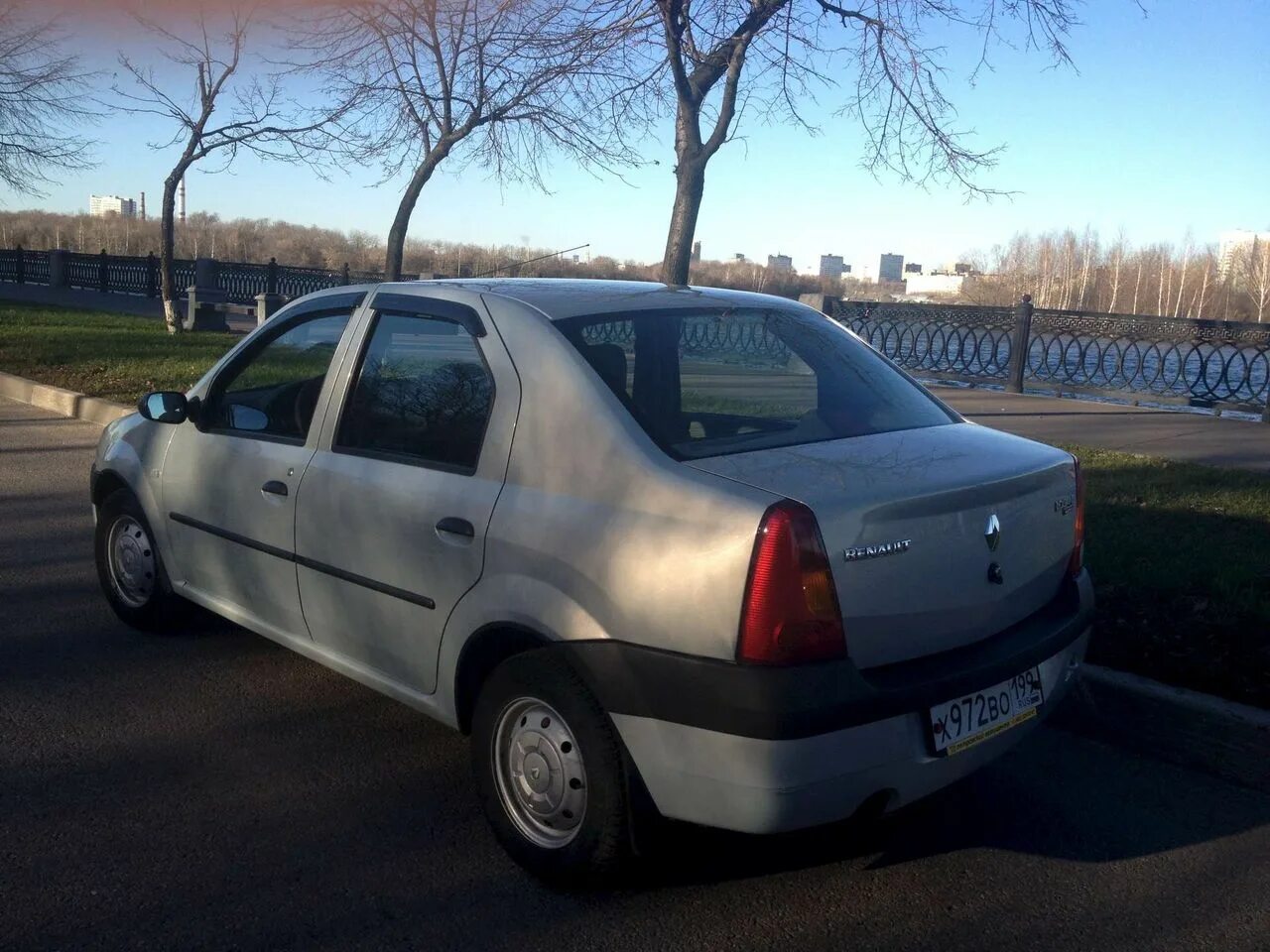 Renault logan годы выпуска. Рено Логан 2008. Renault Logan 2008. Рено Логан 2008 года. Renault Logan 2008 года.