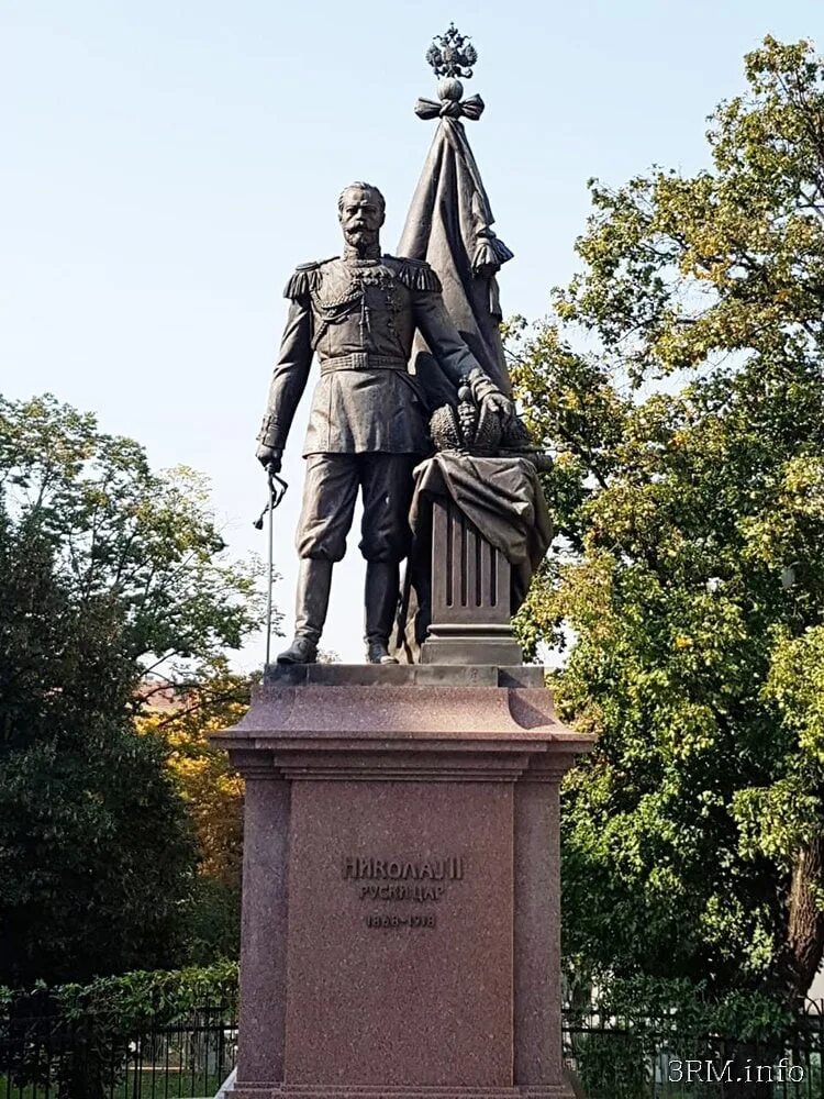 Памятник александре федоровне и николая 2 в питере. Памятники николаю ii в петербурге. Спб памятник николаю 2 и александры федоровны. Памятник николаю 2 в санкт-петербурге. Памятник николаю ii и александре федоровне.