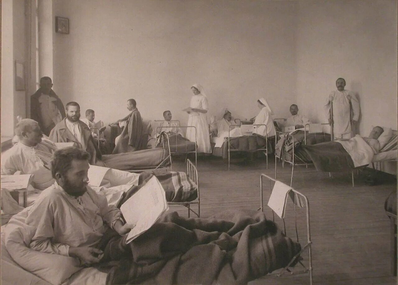 Военный госпиталь в москве 18 век. Социализации вернувшихся военнослужащих в госпиталях. Дети в госпитале великой отечественной войны 1941-1945. Госпиталь военный 1941-1945 раненые. Полевой лазарет первой мировой войны.