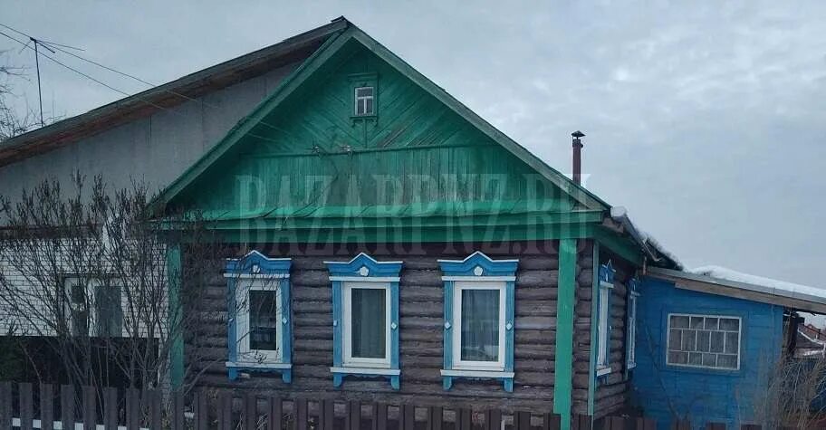 Терновского 201 пенза. Полдома пенза. Полдома пенза. Перестроенные полдома в поселке и участок. Как выглядит полдома.