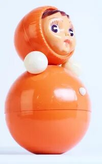 Старая неваляшка