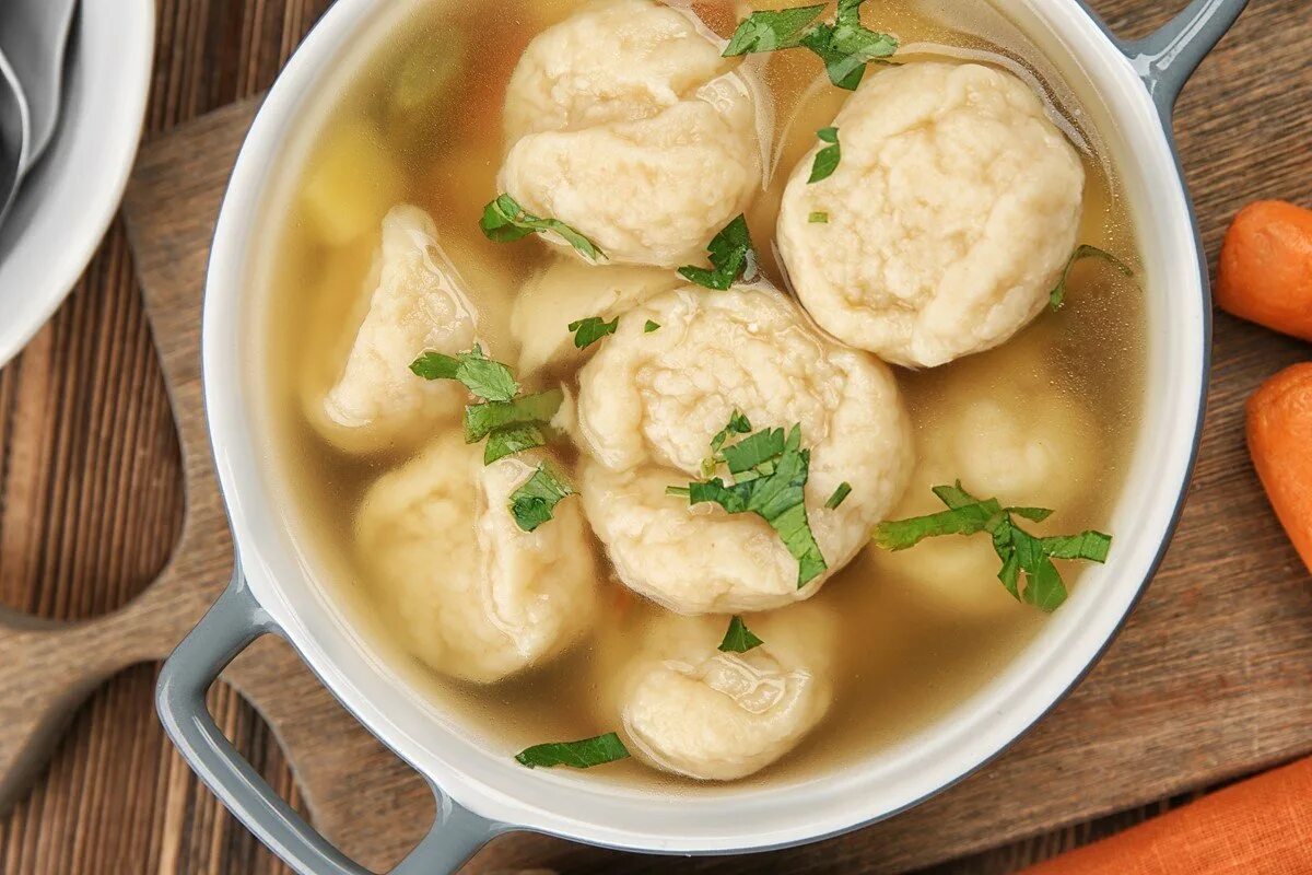 Лейша-клёцки. Национальное белорусское блюдо клецки. Картофельные клёцки. Клецки из картофеля