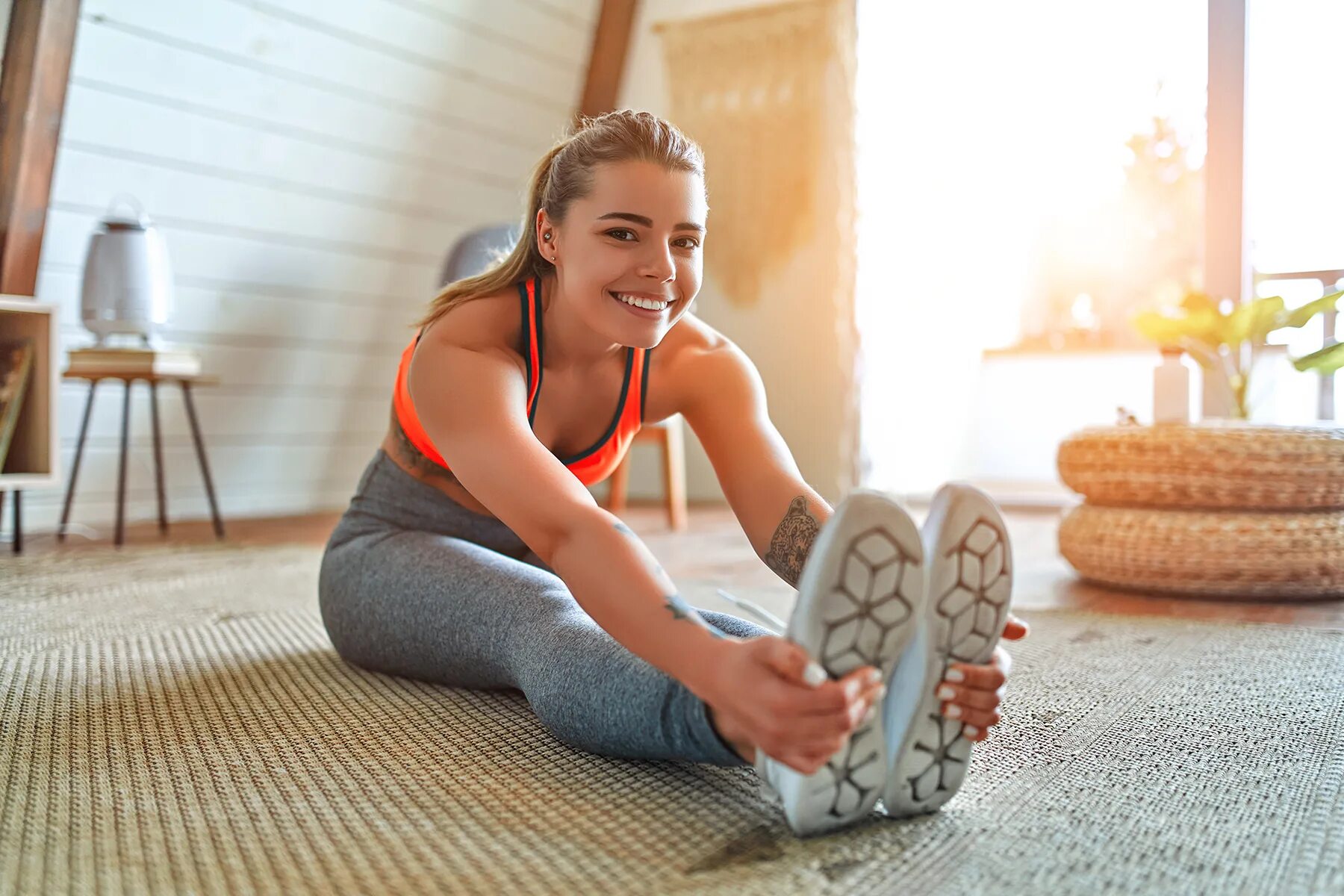 Йога картинки. Doing sports at home