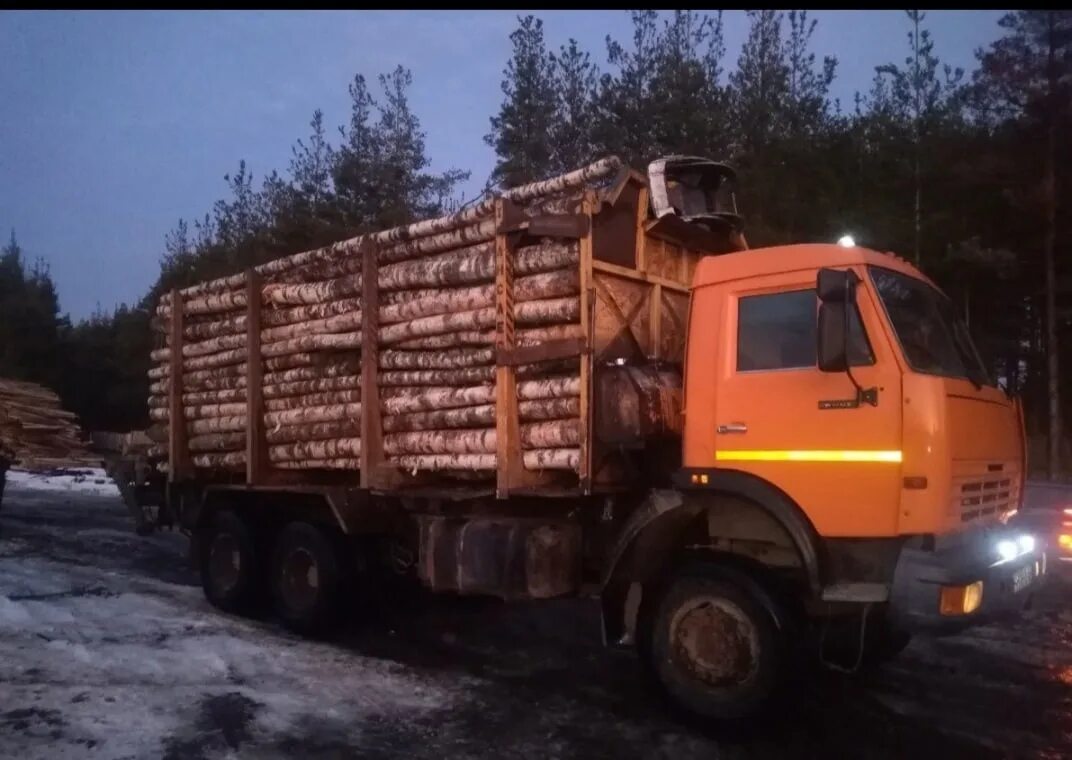 Сухие березовые дрова. 1м3 березовых колотых дров. Дрова берёзовые колотые. Дрова берёзовые колотые. Кусковые отходы древесины.