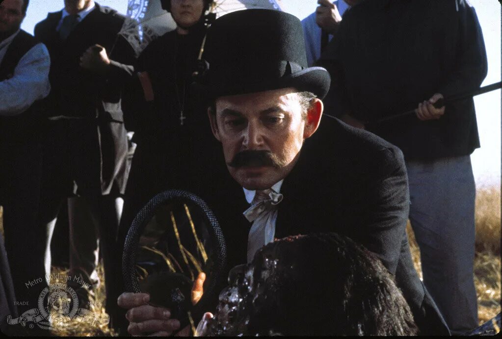 Кэндимэн прощание с плотью. Кэндимэн прощание с плотью. Кэндимэн 2: прощание с плотью (1995) трейлер. Кэндимэн 2: прощание с плотью (1995). Кэндимэн прощание с плотью.