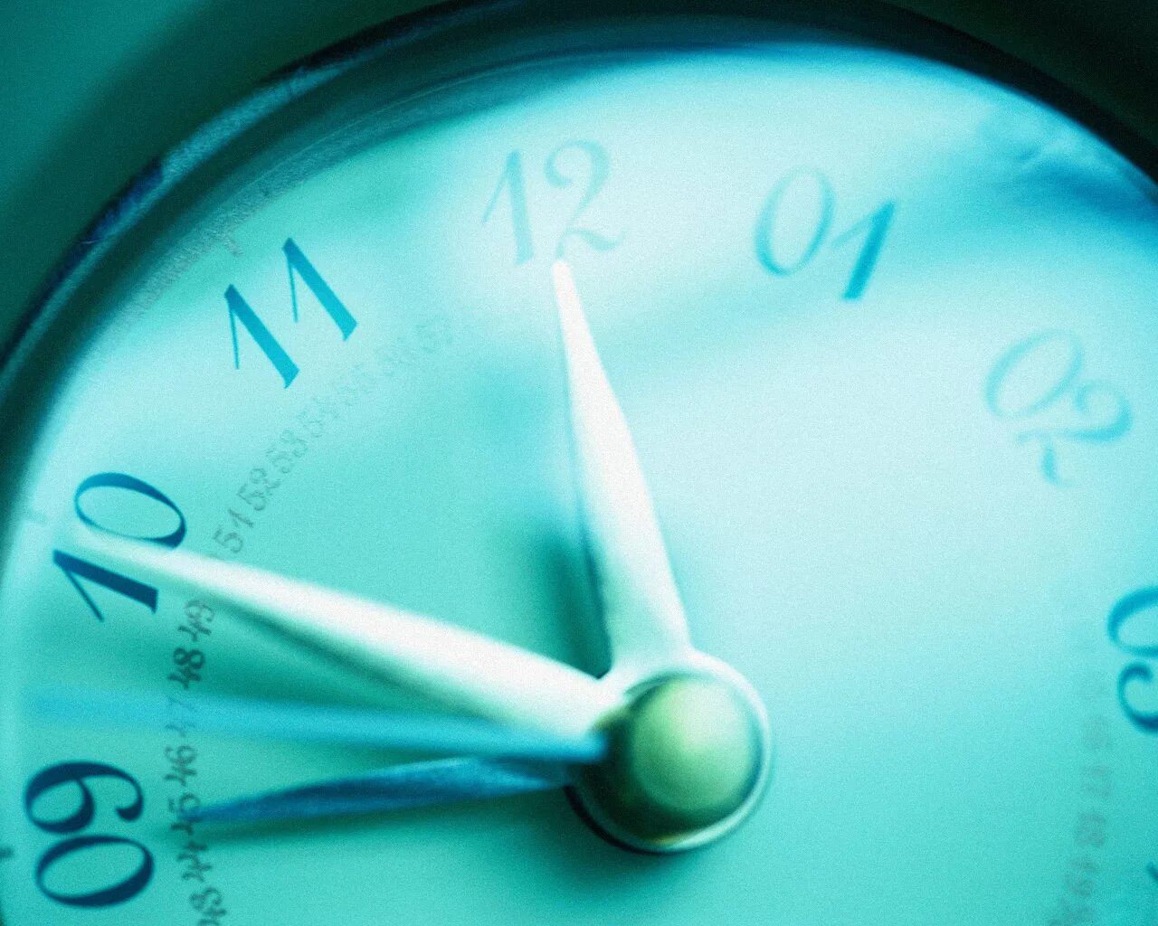 Часы настенные. Часы будильник. Свободные окошки часы. Внимание часы. Часы в подарок.