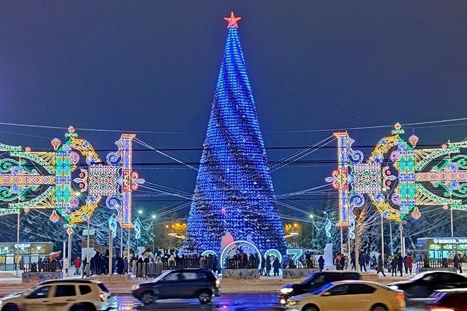 Новый год 2024. Новогодние елки на площадях читы. Галерея в новый год 2024. Танки 2024 новогоднее наступление. Новогодняя ночь 2024.