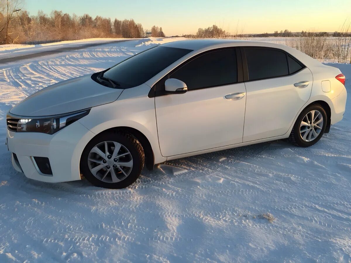 Королла 2014 купить. Тойота Королла е180. Диски Тойота королае160. Toyota Corolla 2014 r16. Тойота Королла е160.