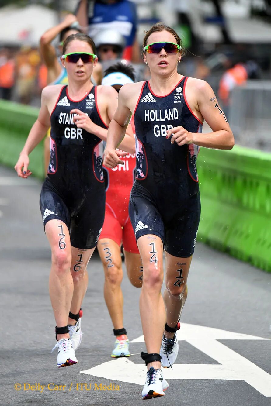 Olympic triathlon. Olympic triathlon. Баба браунли. Триатлон плавание. Триатлон в дохе.