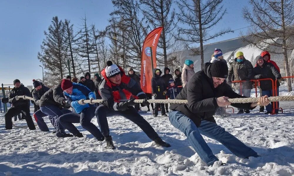 Зимняя спартакиада спортивный город. 5 Зимняя спартакиада. Спортсмены в городе зиме. Спортивные мероприятия в парке.