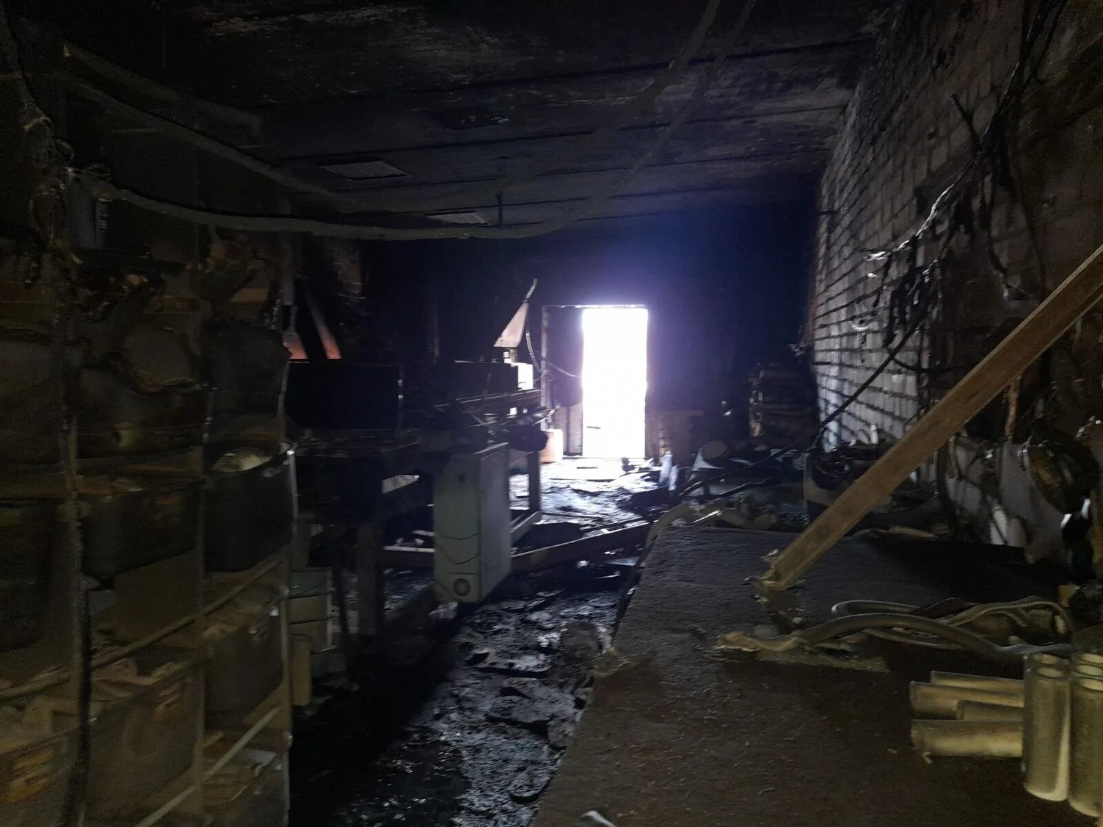 Сгоревший дом. Серебряный город иваново карта магазинов. Пожарный. Пожар в иваново на смирнова сейчас. Горящий склад газпром.