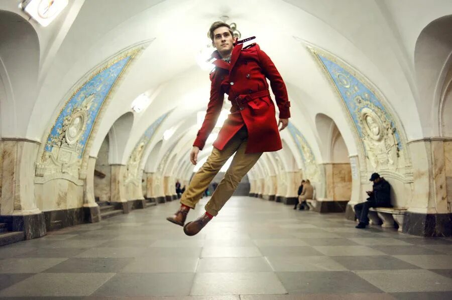 Московское метро фото. Станция метро перрон. Moscow metro what do you know. Фотосессия в московском метро. Moscow metro what do you know.