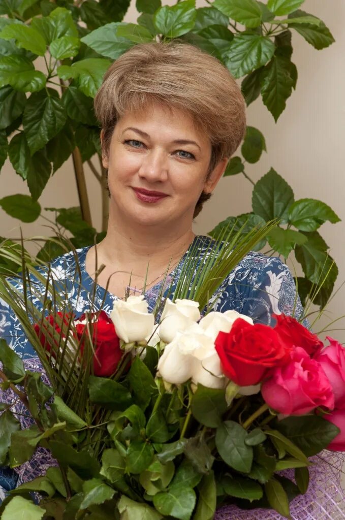 Самый красивый учитель русского языка и литературы. Лицей ирины. Учителя тех лицея город обнинск. Лицей ирины. Лицей ирины.