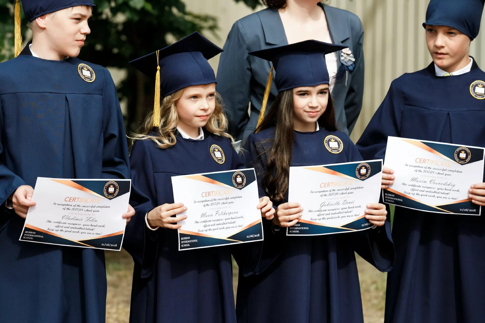 Учеба в школах москва. Russian International School, деревня Барвиха. Русская Международная школа в Барвихе. Школа в Барвихе Russian International School. Международная частная школа Russian International School Москва.