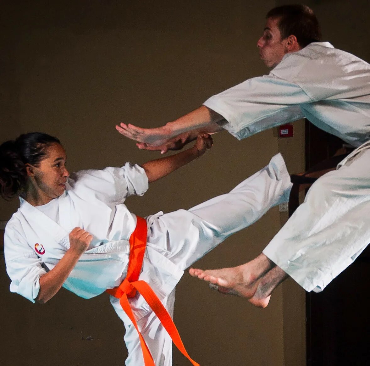 Спорт карате. Детские школы каратэ. Пресс каратэ. Каратэ дети. Класс карате.