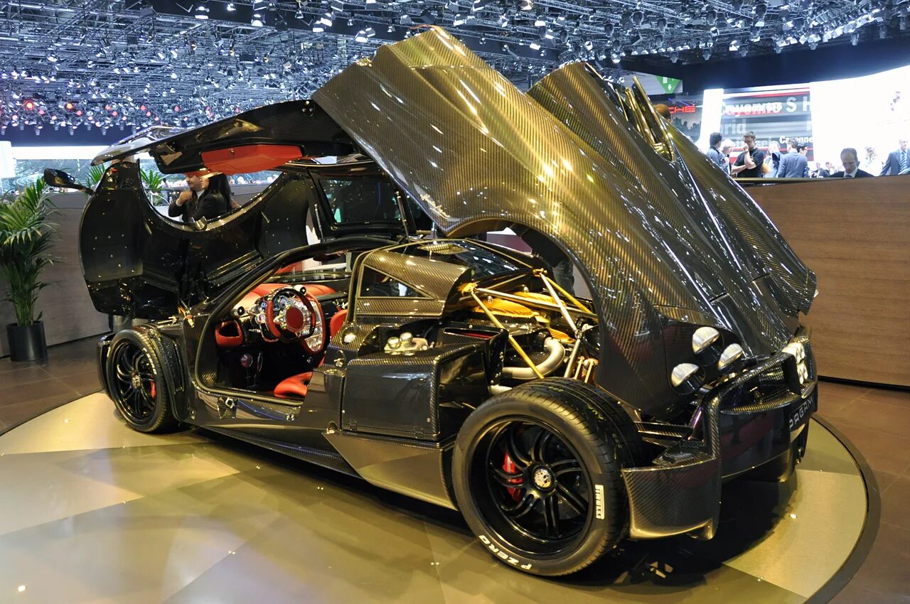 Диски Pagani Huayra. Pagani Huayra самая дорогая. Самый дорогой автомобиль в мире. Эксклюзивные автомобили. Самый дорогой лист