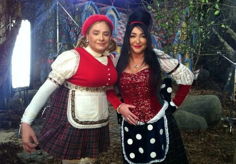 мюзикл красная шапочка сердючка. верка сердючка красная шапочка. верка сердючка в мюзиклах. красная шапочка мюзикл 2012. верка сердючка красная шапочка.