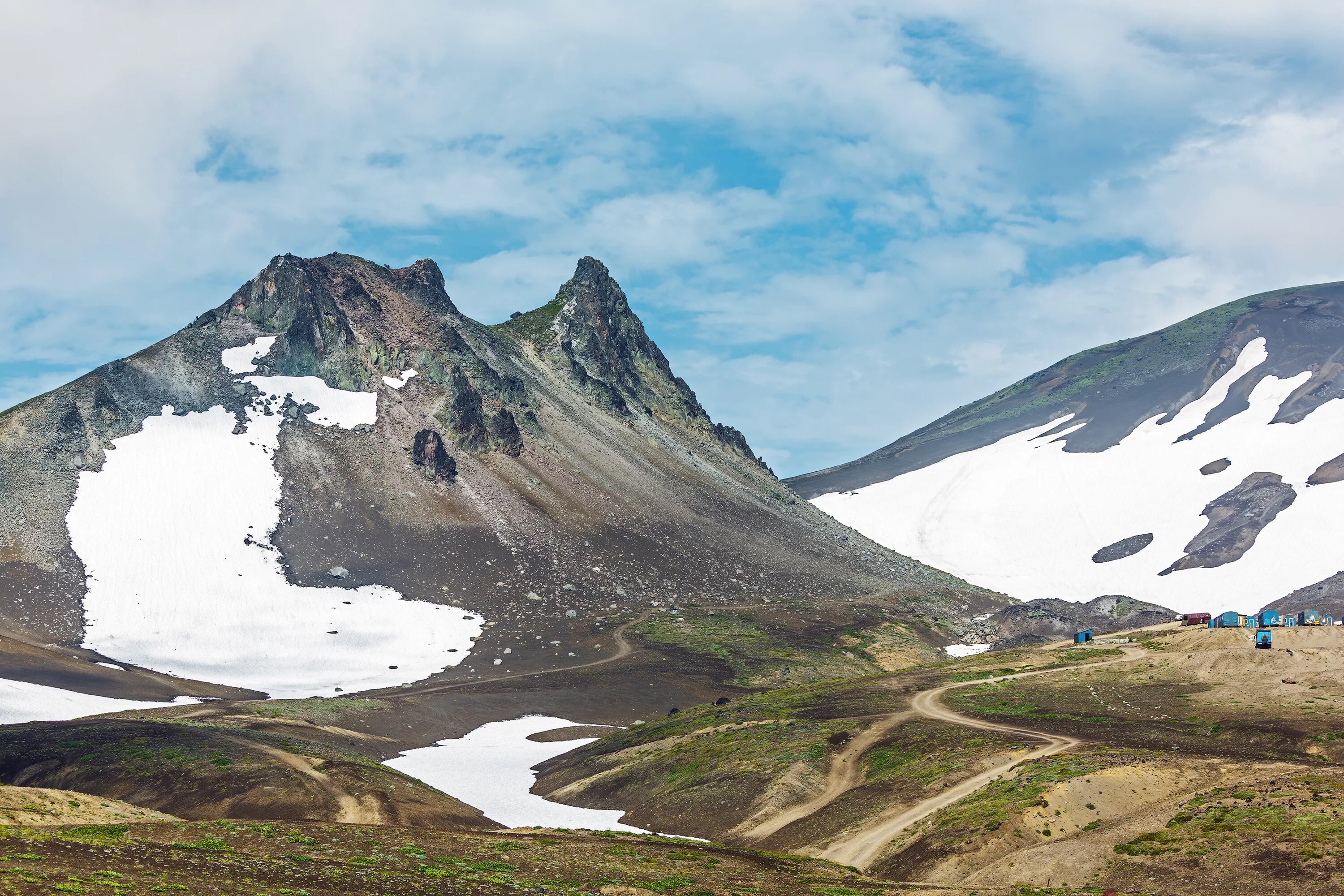 Перевал верблюд. Авачинский вулкан гора верблюд. Экструзия верблюд камчатка. Вулкан авачинская сопка и верблюд. Авачинский перевал камчатка.