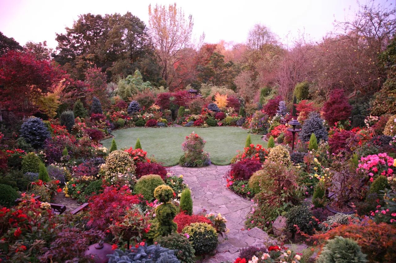 Английский сад Марии и Тони Ньютон.. (2). Английский сад Эксбери. Сад ньютонов
