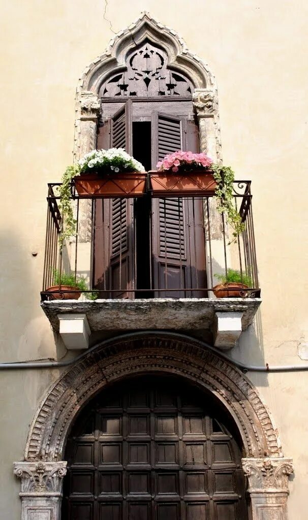 Free Images : house, building, home, summer, balcony, italy, facade, venice, fur