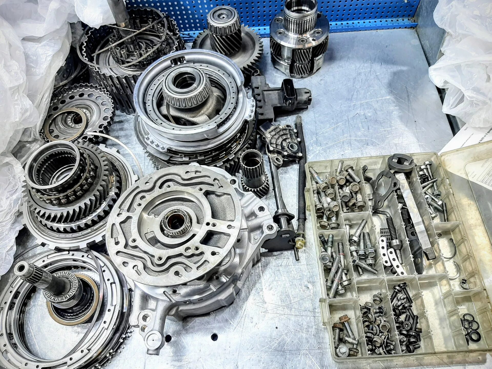Сервис по ремонту коробок автомат. Ремонт дсг. Честный ремонт коробки акпп. Честный ремонт коробки акпп. 4.