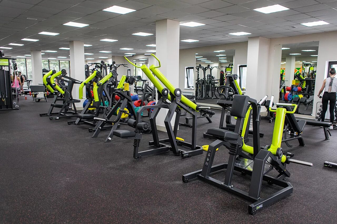 тренажерный зал томск. муромец томск тренажёрный зал. тренажер dhz fitness e-7018a rotary rorso. Powerhouse gym сокол. факел томск тренажерный зал.