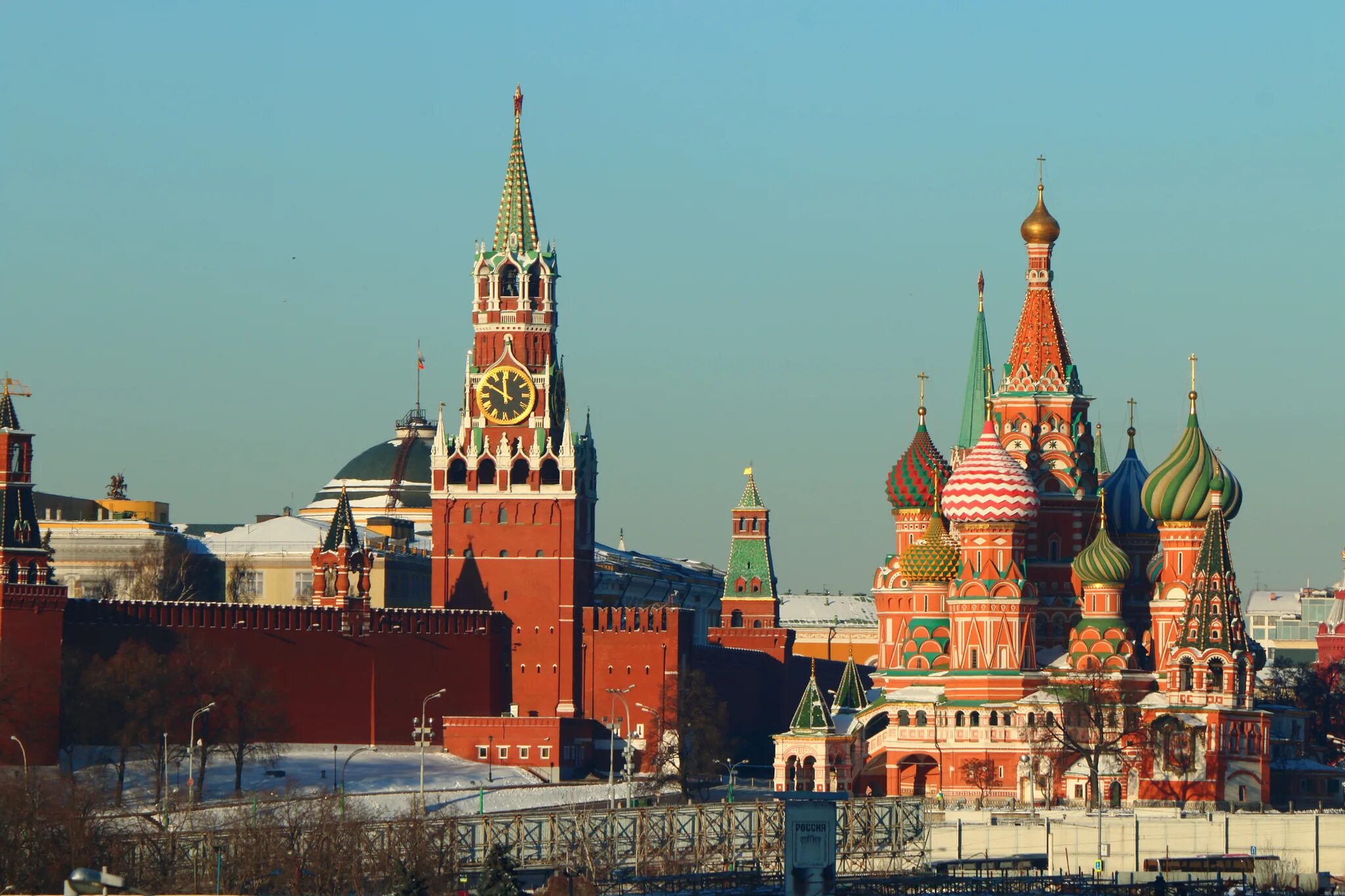 Кремль и красная площадь и храм Василия Блаженного. Кремль kremlin