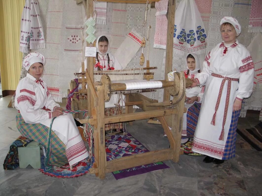 Слуцкий ткачихи