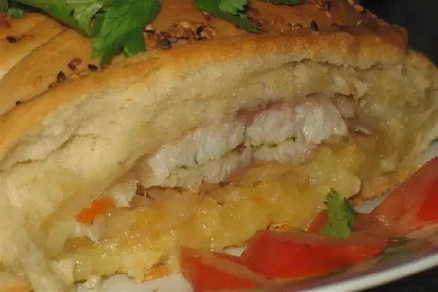 Рецепт приготовления рыбного пирога. Рецепт приготовления рыбного пирога. Пирог из семги. Рыбный пирог из дрожжевого. Шикарный пирог с рыбой.