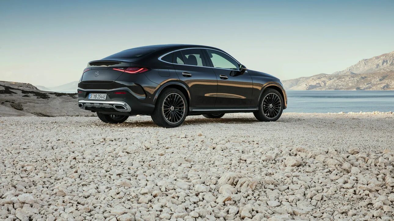 Mercedes coupe 2024. Mercedes GLC Coupe. GLC Coupe 2024. GLC Coupe 2023. Мерседес GLC купе 2023.