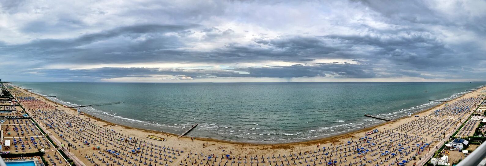 File:Lido de Jesolo Hotel Heron - panoramio.jpg - Wikimedia Commons