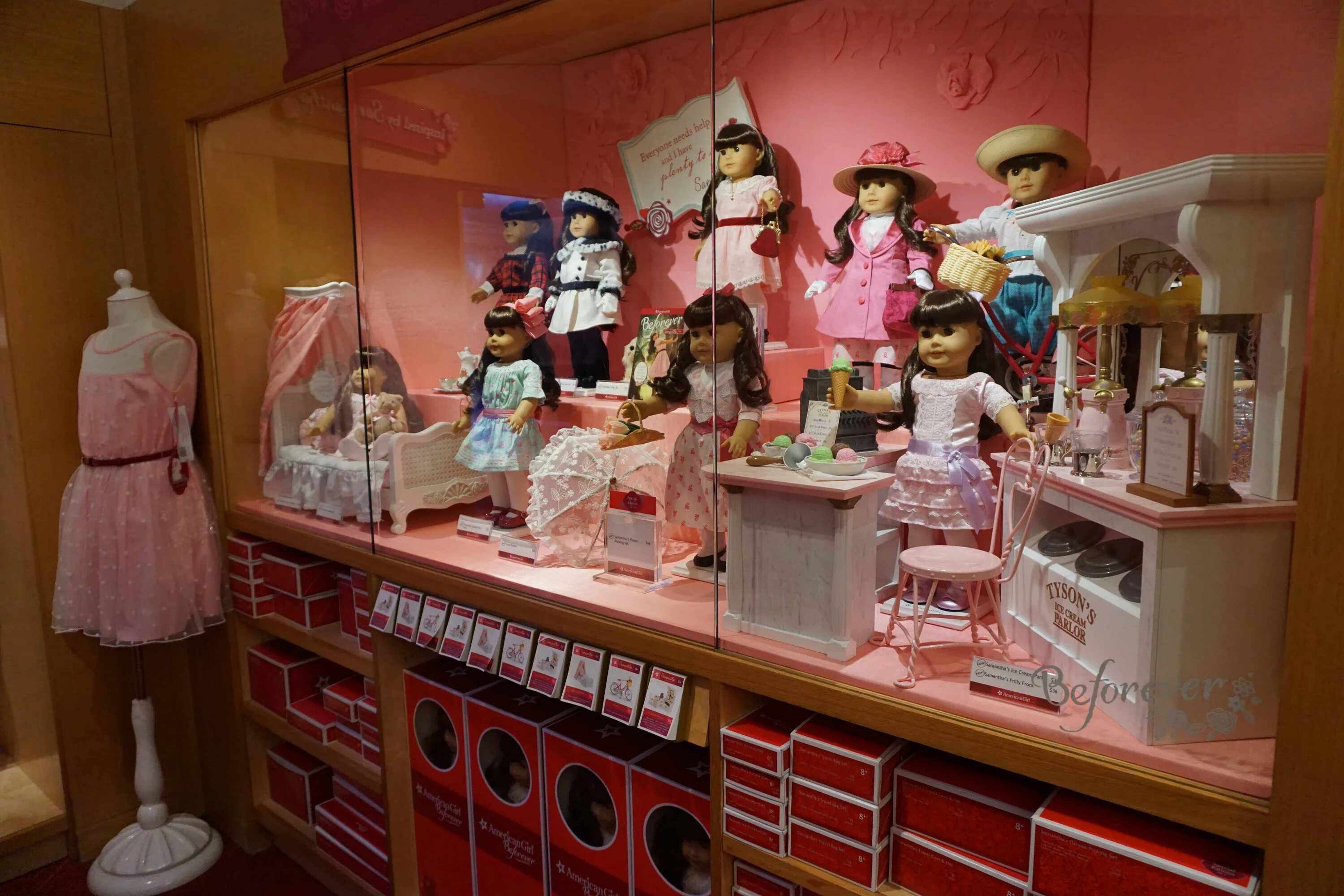 Магазин American girl place. American girl Coffee shop куклы. Магазин герл стор. American girl New York. Dolls store