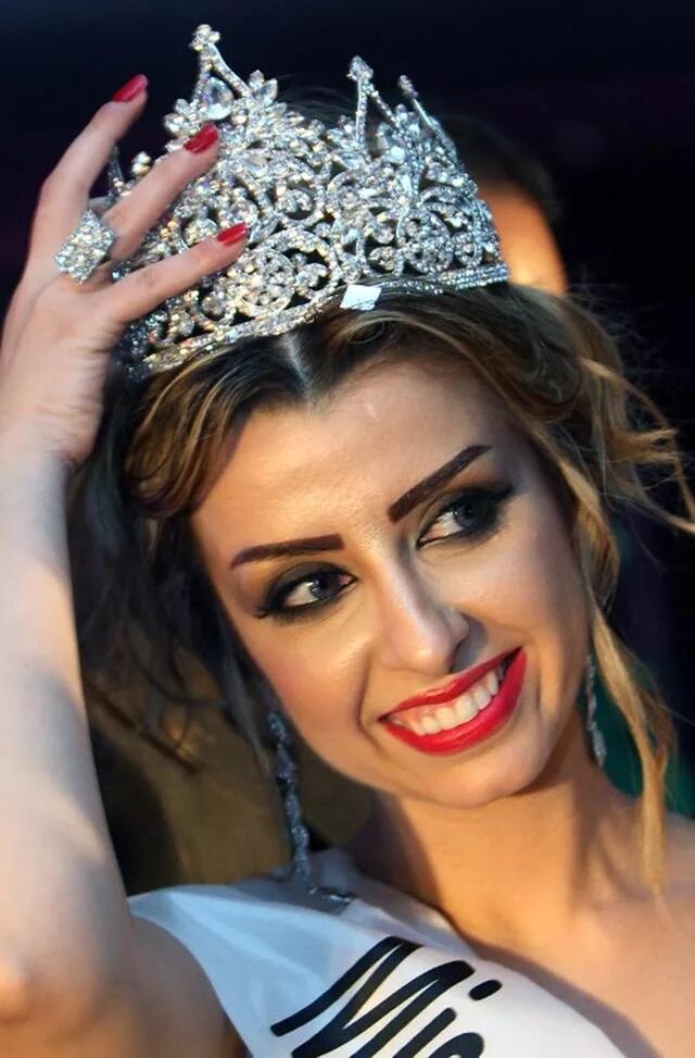 Sarah arabic missed connections. Мисс арабского мира 2008. Мисс Сирия. Сирийские красавицы. Арабские красавицы.
