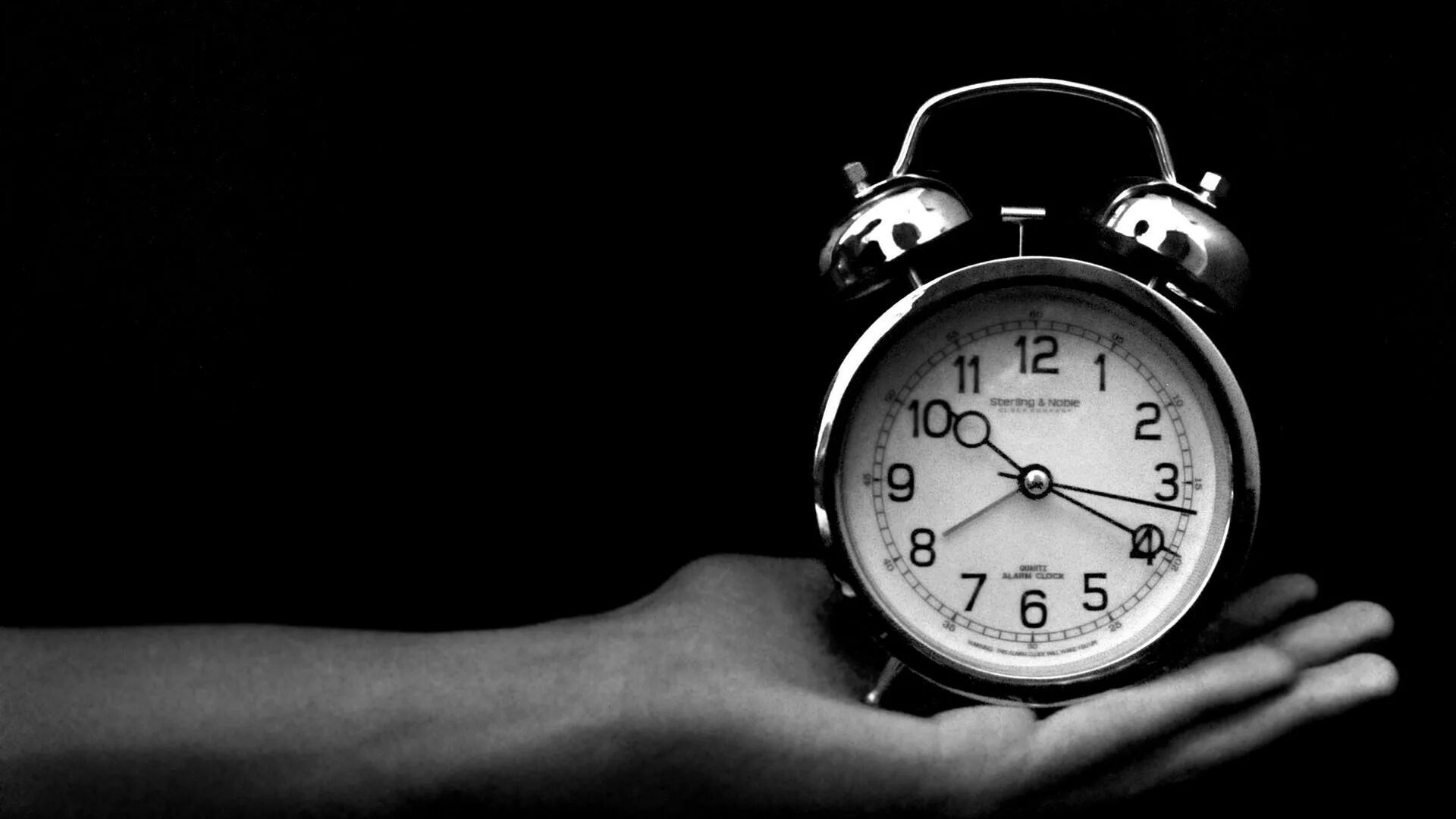 Time is nothing. Часы на черном фоне. Часы на темном фоне. Часы черно белые. Обои на часы.