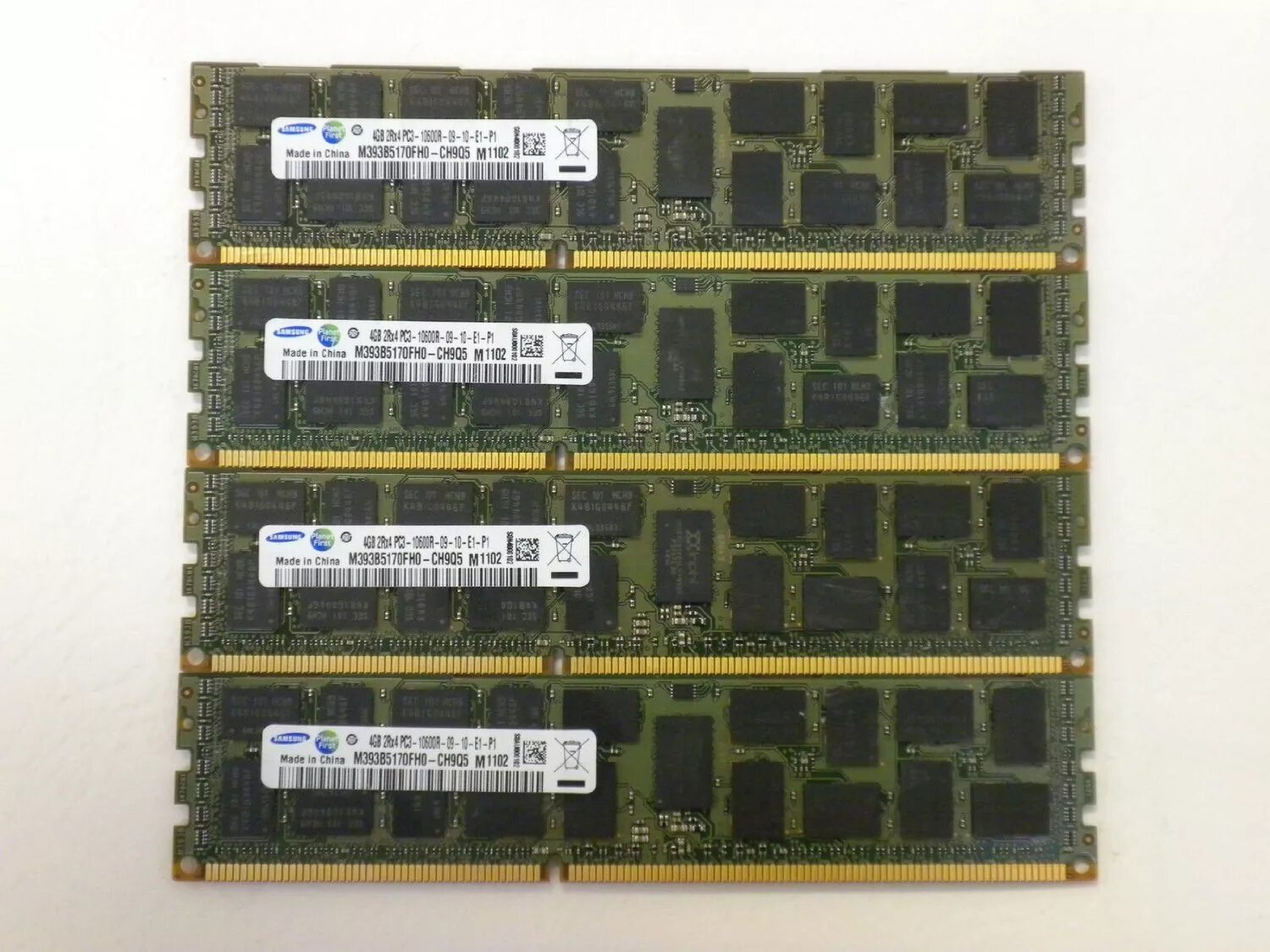 Ddr3 объемы памяти. ОЗУ ddr4 ECC reg Samsung. Samsung ddr3 ECC reg. Серверная Оперативная память Samsung reg ECC ddr4. Оперативная память самсунг ddr3 16gb.