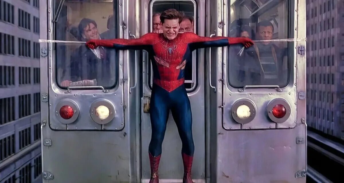 Тоби Магуайр человек паук поезд. Человек паук останавливает поезд. Человек-паук Тоби Магуайр останавливает поезд. Тоби Магуайр человек паук сцена с поездом. Остановились кадры остановились
