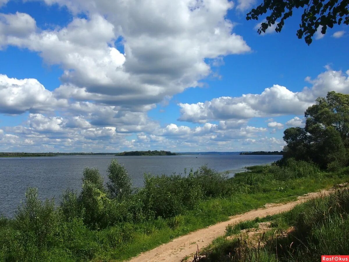 Правый берег реки волга. Река Волга Кстовский район. Кстово берег Волги. Кстовский район. Кстово. Река Волга в Нижегородской области.