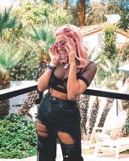 Coachella Gabbie Hanna Know Your Meme