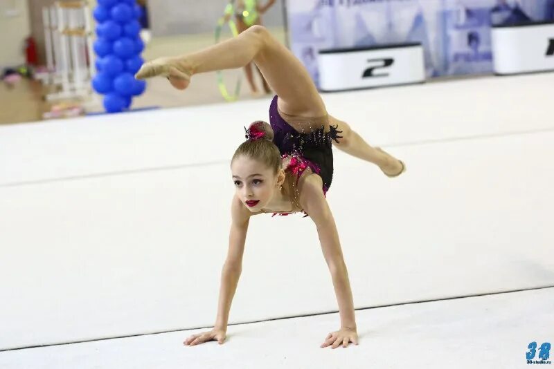 снежная королева художественная гимнастика. юный гимнаст 2021 художественная гимнастика. снежная королева художественная гимнастика. яна танкеева художественная гимнастика. снежная королева художественная гимнастика.