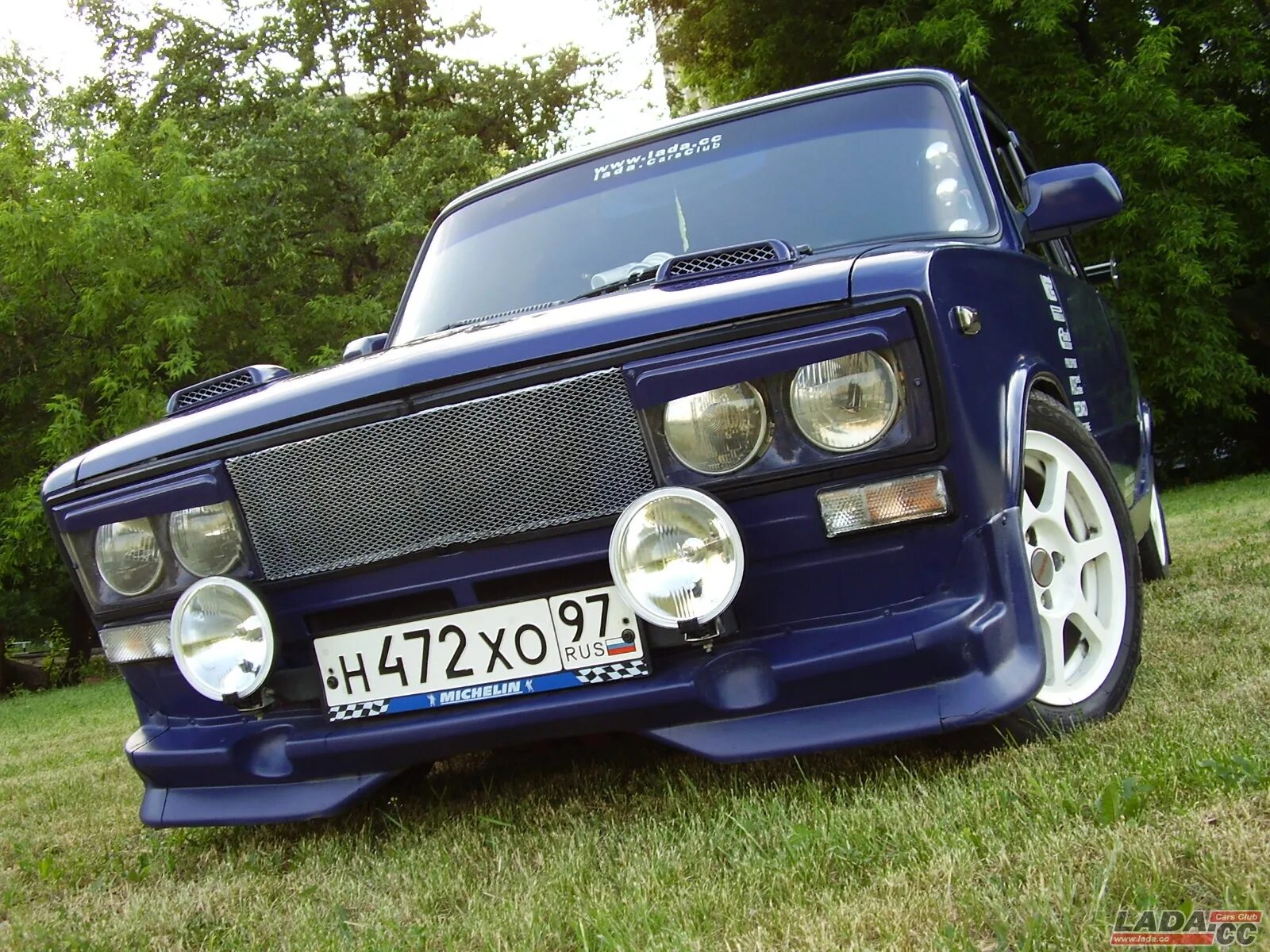 Вазы тюнинг картинки. Тюнингованные ваз 2106. ваз 2106 tuning. тюнинговые машины ваз 2106. тюнингованная ваз 2106.