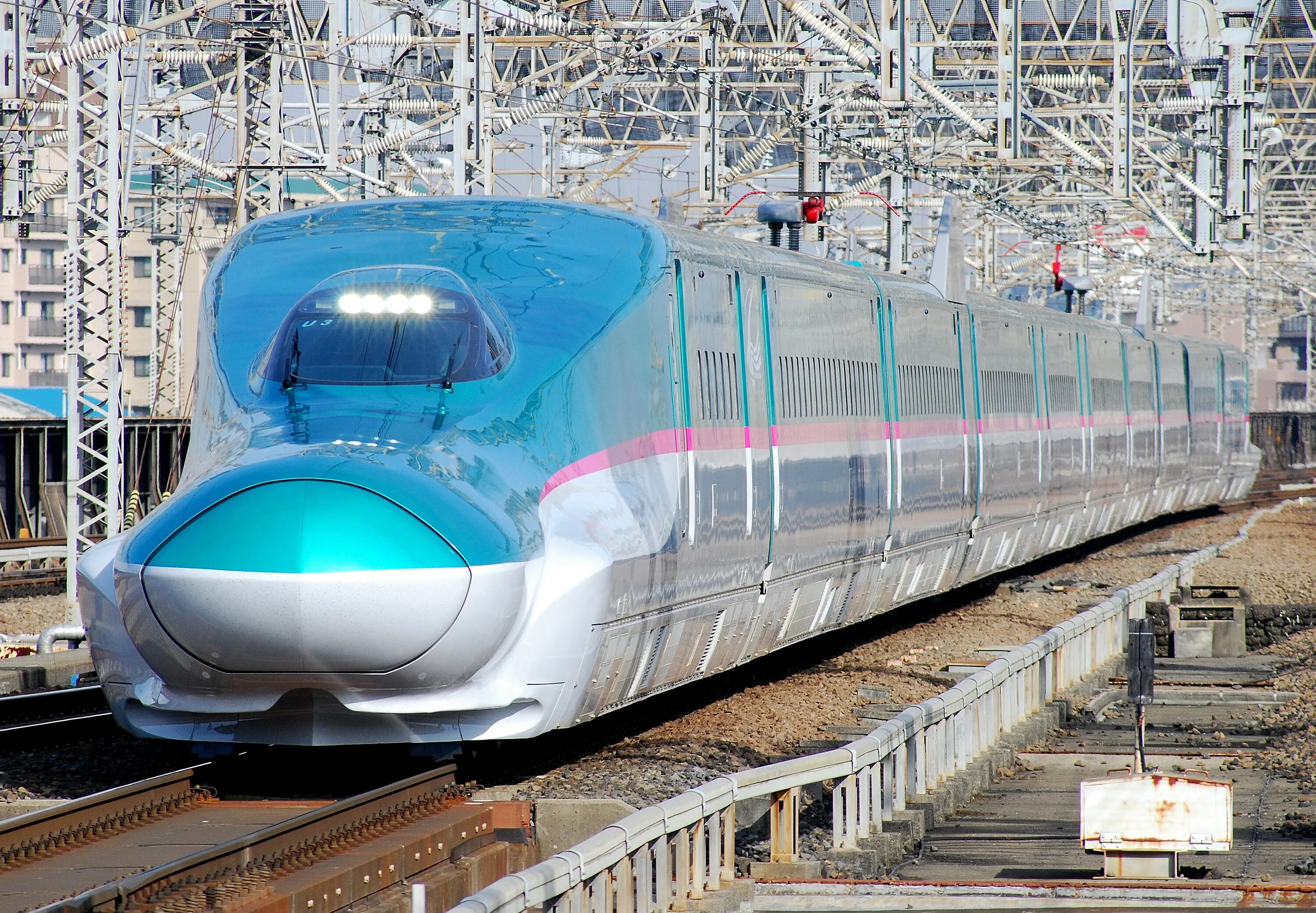 High speed rail. Синкансэн Хаябуса. Японский скоростной поезд Синкансэн. Поезд Синкансэн в Японии. Высокоскоростная магистраль Синкансэн Япония.