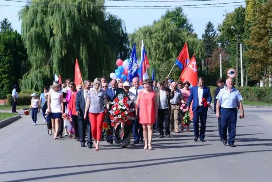 Шаблыкино Орловской области администрация. Шаблыкино Орловская область школа. Орловская область пгт Шаблыкино администрация. Администрация Шаблыкинского района. Погода в шаблыкино орловской на неделю