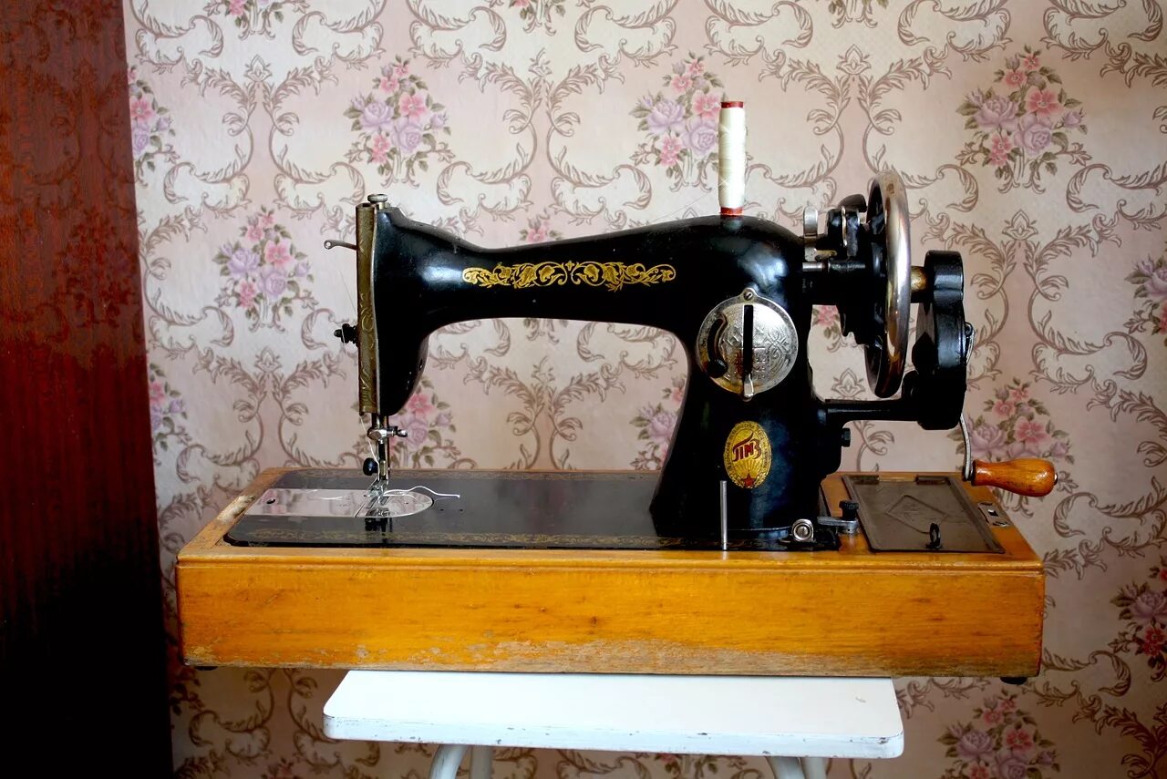подольские швейные машины "подольск 142". швейная машинка zinger 1960. госшвеймашина ссср. швейная машина подольская 407 406. швейная машинка подольская пмз.