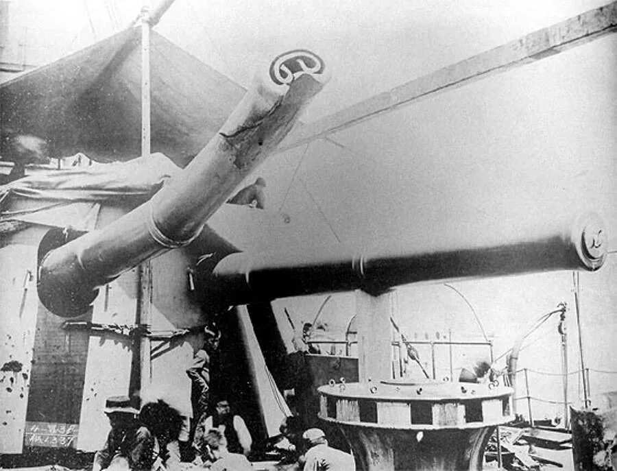 После цусимского сражения. Броненосец орел после цусимского. Броненосец орел цусима. Русско-японская война цусимское сражение. После цусимского сражения.